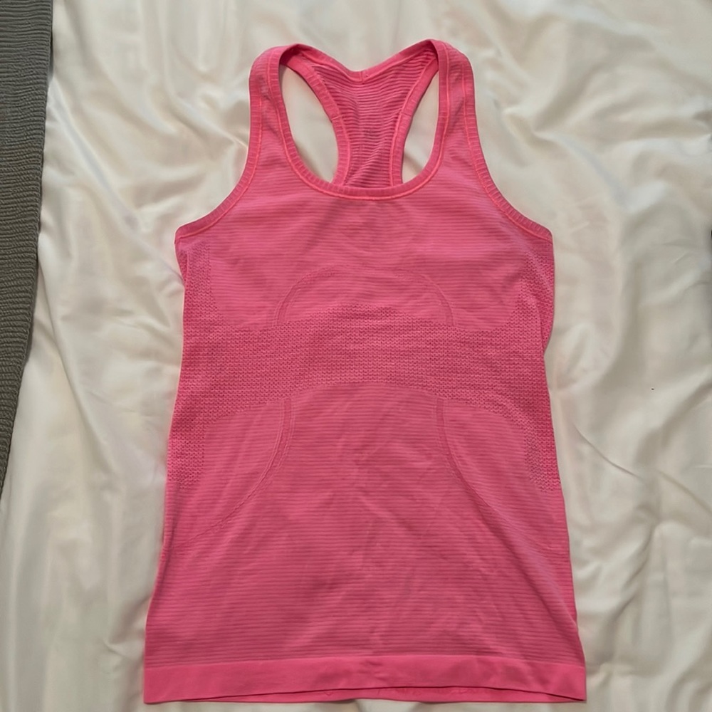 LULULEMON LIPSTICK PINK SWIFTLY TANK. SIZE 2